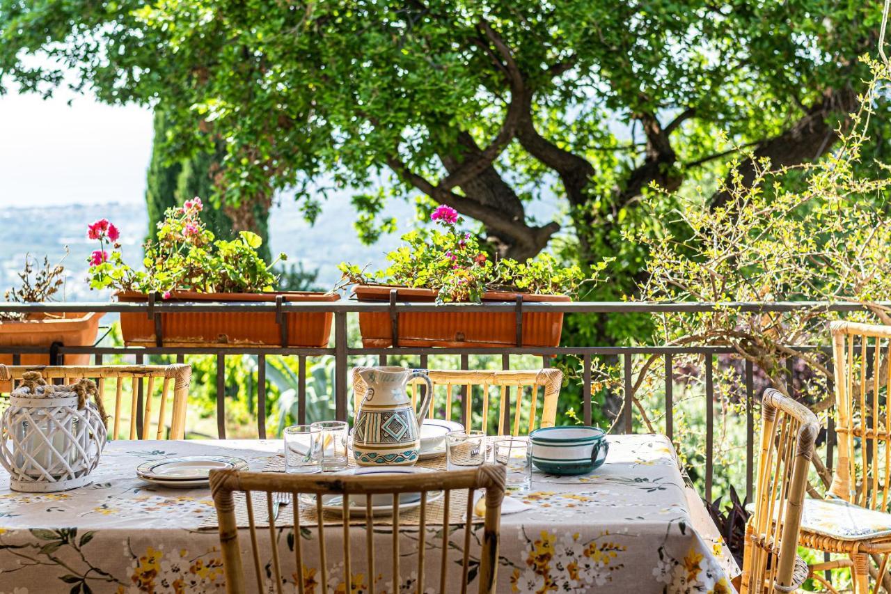 Elegante Panoramica Con Giardino E Idromassaggio A 10 Minuti Dal Mare